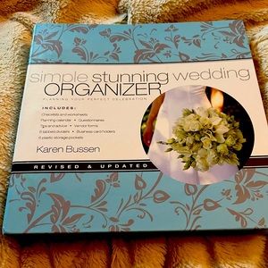 Simple stunning wedding organizer book